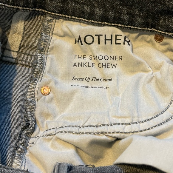 Mother the swooner ankle chew in the scene of the crime - Picture 8 of 9